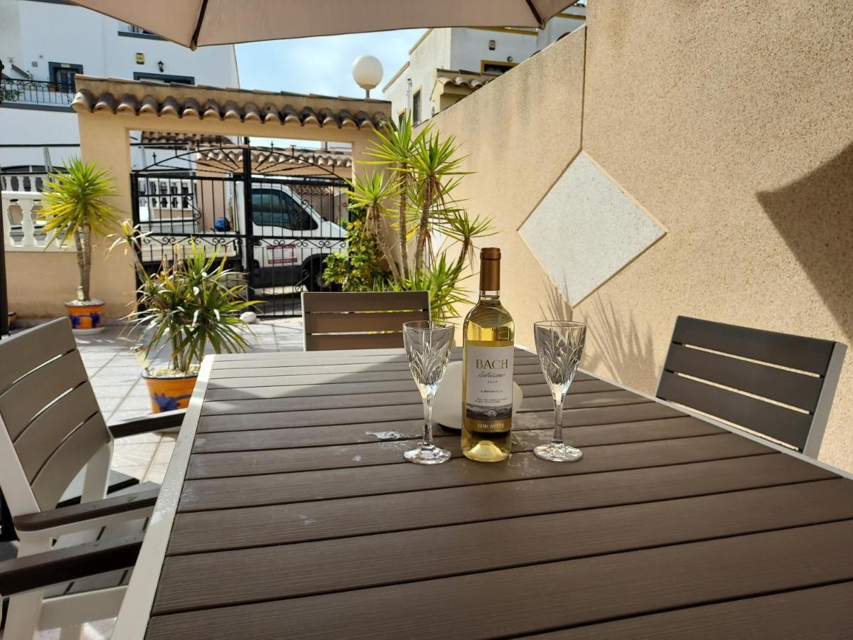 Orihuela - Sleeps 6 - Pool - Parking - Petfriendly Villa Bagian luar foto